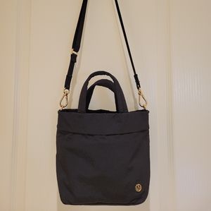 Lululemon on my level bag micro